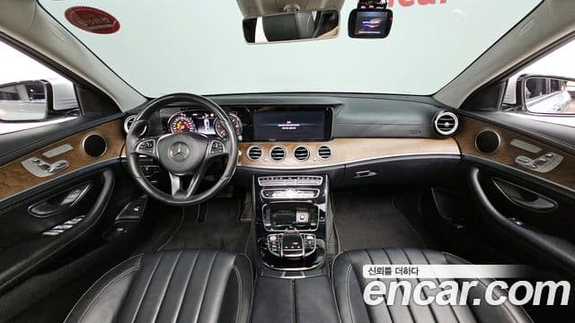 Mercedes-Benz E-클래스 W213 - Салон