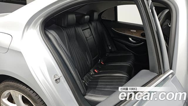 Mercedes-Benz E-클래스 W213 - Опции