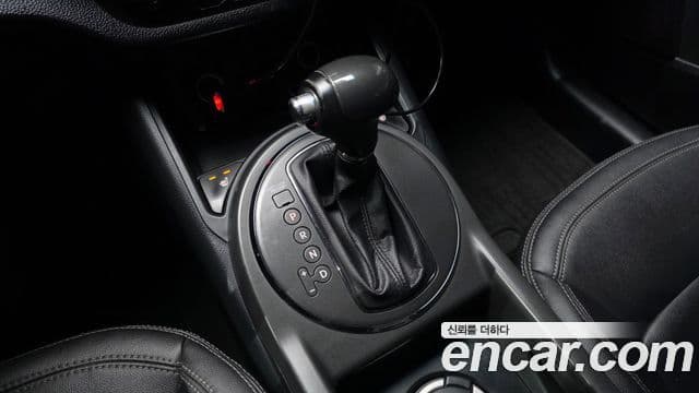 Kia 스포티지 R - Салон