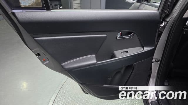 Kia 스포티지 R - Салон