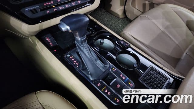 Kia 더 뉴 카니발 - Салон
