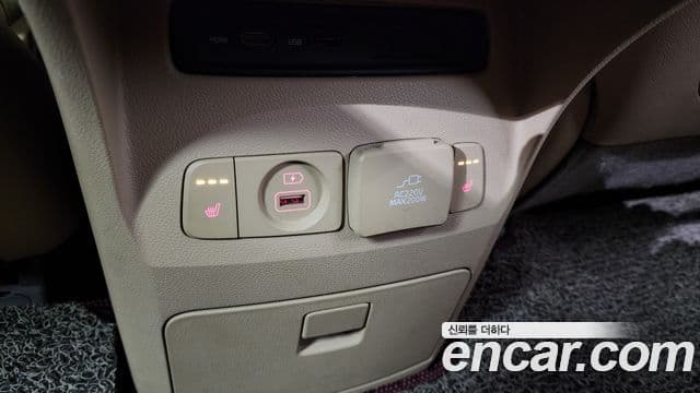 Kia 더 뉴 카니발 - Опции