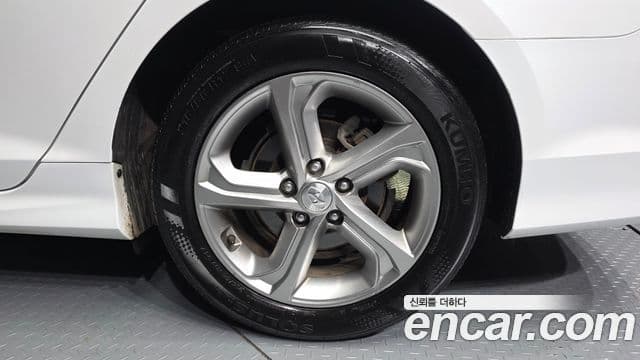 Hyundai 쏘나타 뉴 라이즈 - Экстерьер