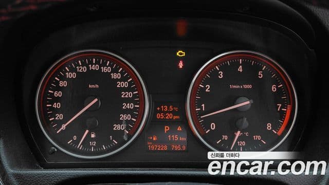 BMW 3시리즈 (E90) - Салон