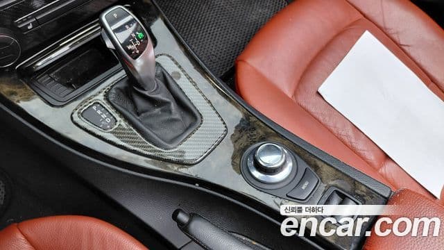 BMW 3시리즈 (E90) - Салон