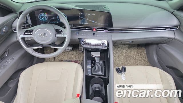 Hyundai 아반떼 (CN7) - Салон