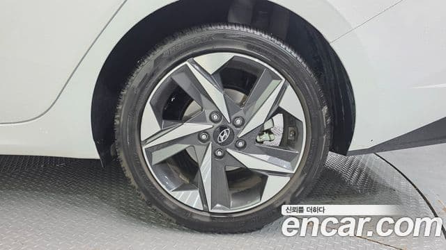 Hyundai 아반떼 (CN7) - Экстерьер