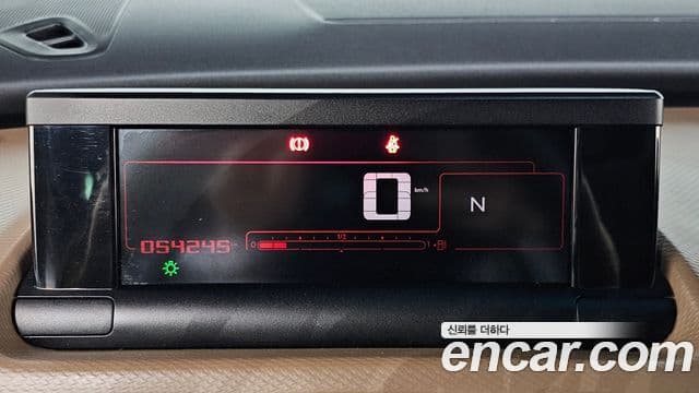 Citroen C4 칵투스 - Салон