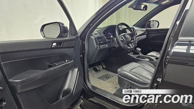 KG Mobility 렉스턴 스포츠 칸 - Салон