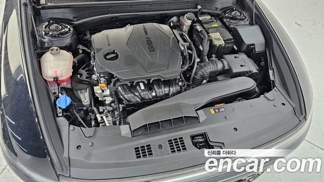 Hyundai 그랜저 (GN7) - Салон