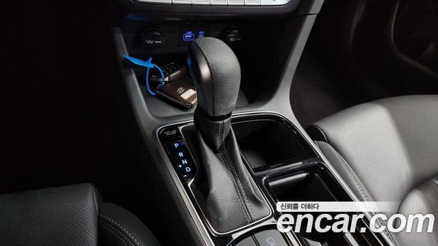 Hyundai 쏘나타 뉴 라이즈 - Салон