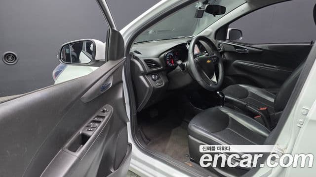 Chevrolet 더 넥스트 스파크 - Салон