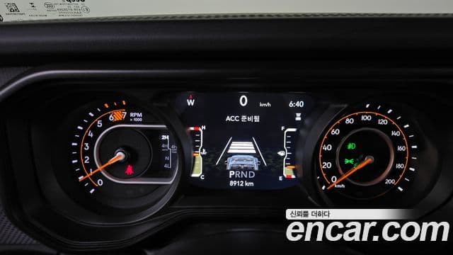 Jeep 랭글러 (JL) - Салон