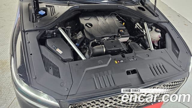 Genesis GV70 - Салон