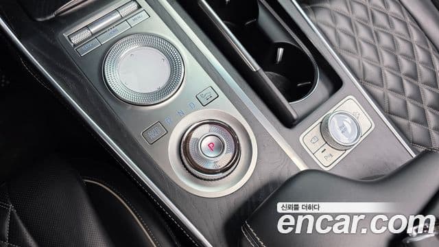 Genesis GV80 - Салон