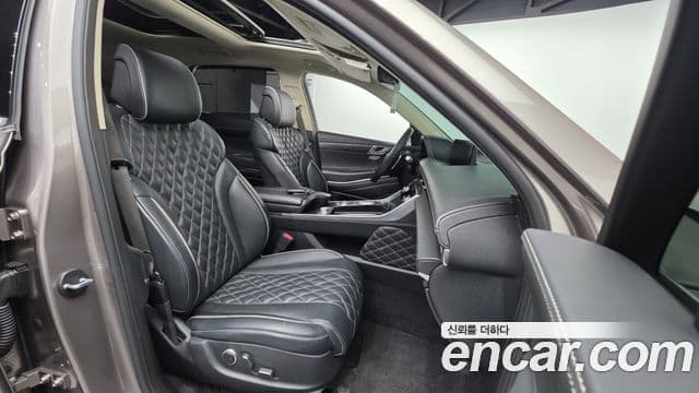 Genesis GV80 - Салон