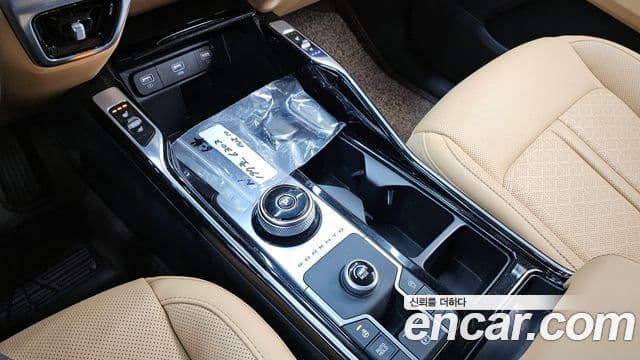 Kia 쏘렌토 4세대 - Салон