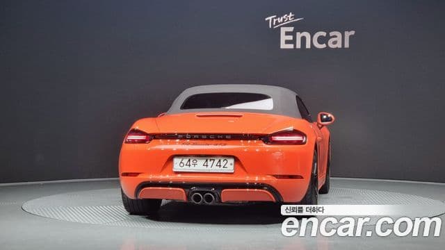 Porsche 718 박스터 - Экстерьер