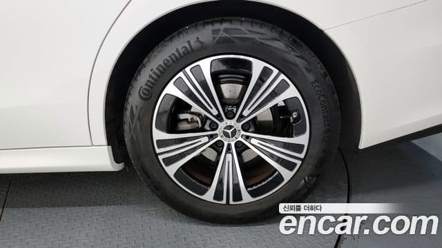 Mercedes-Benz E-클래스 W214 - Экстерьер