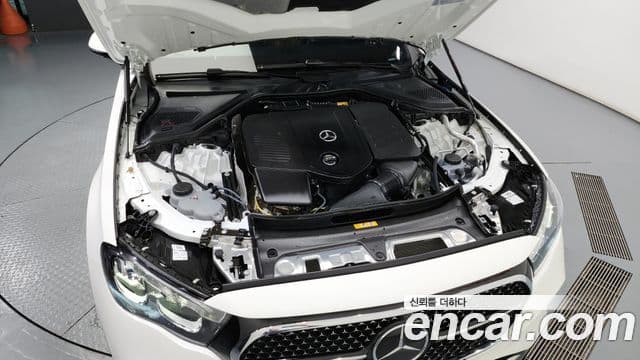 Mercedes-Benz E-클래스 W214 - Салон