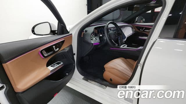 Mercedes-Benz E-클래스 W214 - Салон
