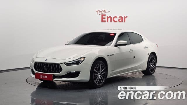 Maserati 기블리 - Экстерьер