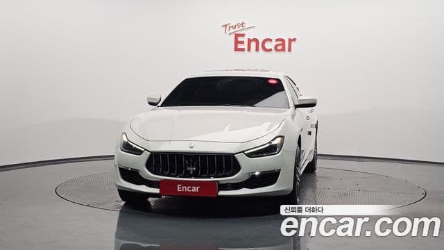 Maserati 기블리 - Экстерьер