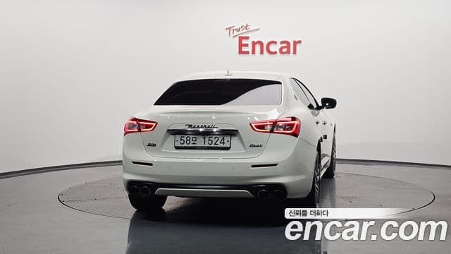 Maserati 기블리 - Экстерьер