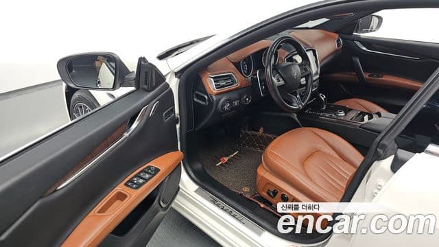 Maserati 기블리 - Опции