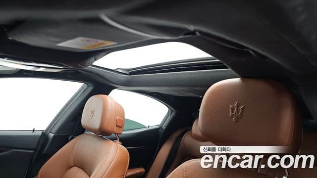 Maserati 기블리 - Опции
