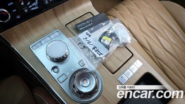 Genesis G80 (RG3) - Салон