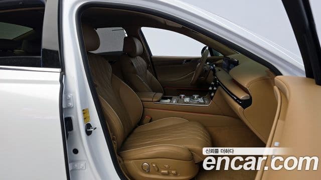 Genesis G80 (RG3) - Салон