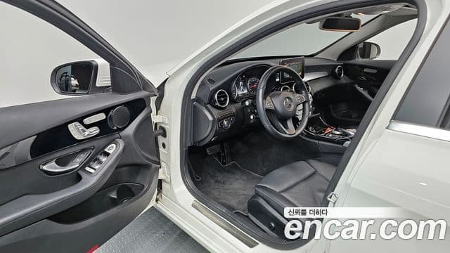 Mercedes-Benz C-클래스 W205 - Опции