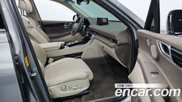 Genesis GV80 - Салон