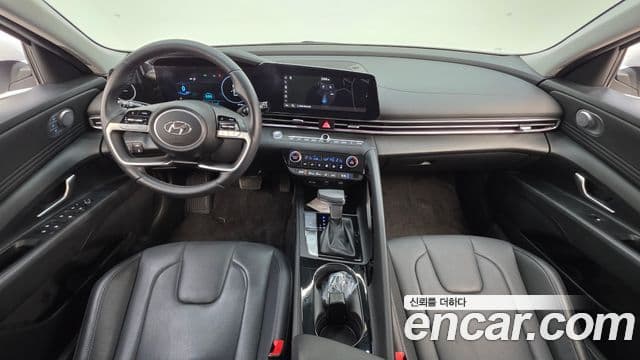 Hyundai 아반떼 하이브리드 (CN7) - Салон