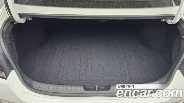 Hyundai 아반떼 하이브리드 (CN7) - Опции