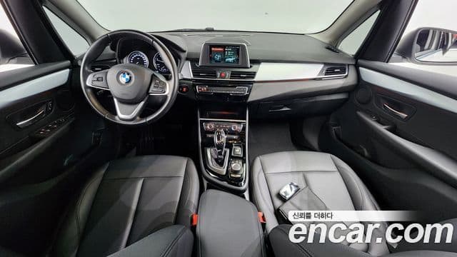 BMW 2시리즈 액티브 투어러 (F45) - Салон
