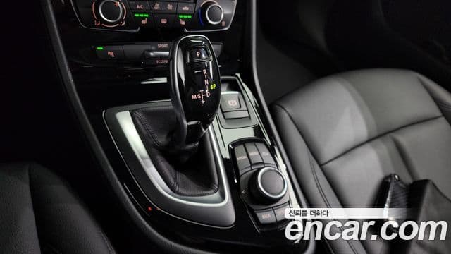 BMW 2시리즈 액티브 투어러 (F45) - Салон