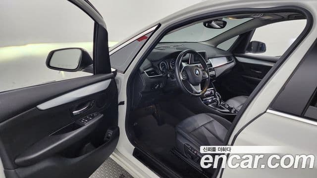 BMW 2시리즈 액티브 투어러 (F45) - Салон
