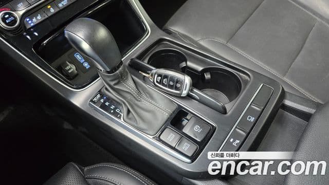 Hyundai 그랜저 IG 하이브리드 - Салон
