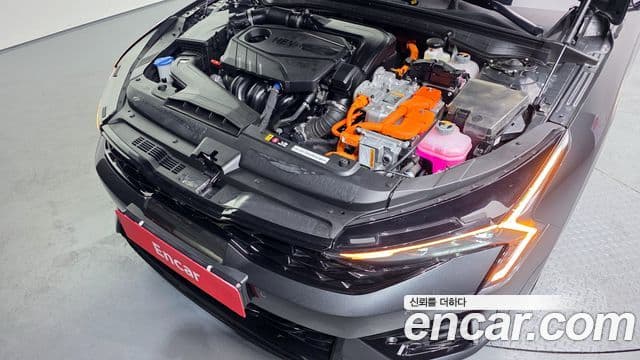 Kia 더 뉴 K5 하이브리드 3세대 - Салон