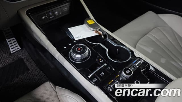 Kia 더 뉴 K5 하이브리드 3세대 - Салон