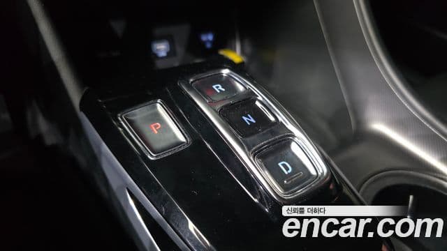 Hyundai 쏘나타 (DN8) - Салон