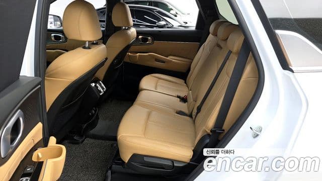 Kia 쏘렌토 4세대 - Салон