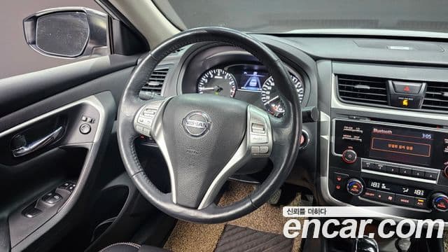 Nissan 알티마 - Опции