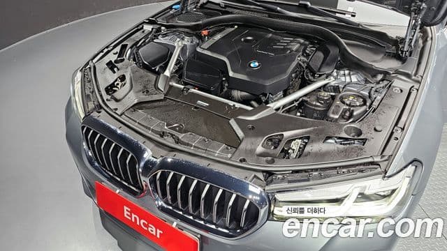 BMW 5시리즈 (G30) - Салон