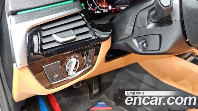 BMW 5시리즈 (G30) - Опции