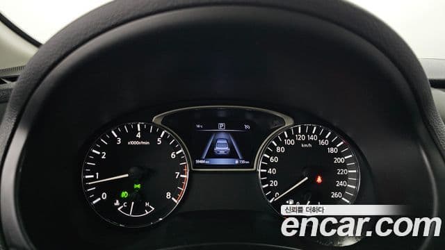 Nissan 알티마 - Салон