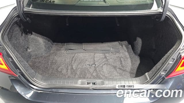 Nissan 알티마 - Опции