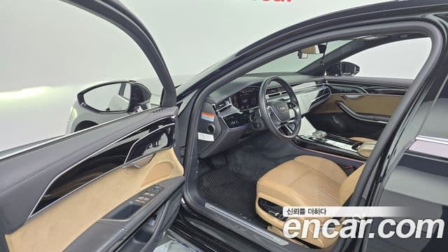 Audi A8 (D5) - Салон